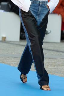 Amber Valletta feet photo 4