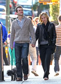 Claire Danes feet photo thumbnail