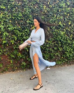 Zaira Nara feet photo thumbnail
