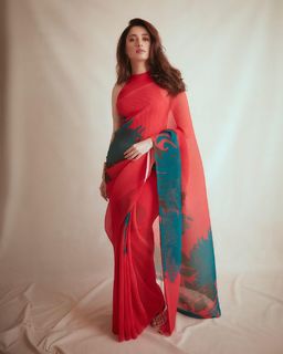 Tamannaah Bhatia feet photo thumbnail