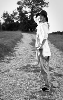 Drew Barrymore feet photo thumbnail