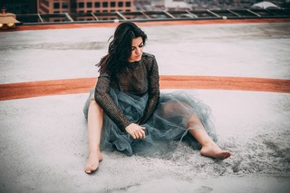 Maite Perroni feet photo thumbnail