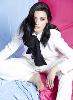 Maite Perroni feet photo thumbnail