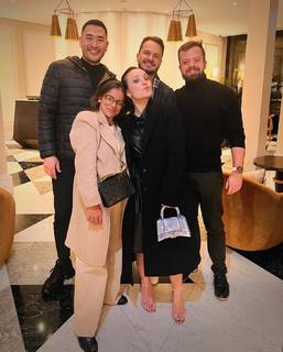 Larissa Manoela feet photo thumbnail