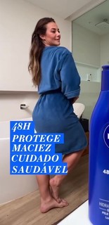 Paolla Oliveira feet photo thumbnail