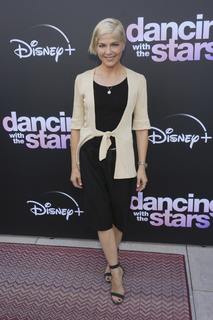 Selma Blair feet photo thumbnail
