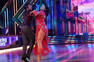 Jordin Sparks feet photo thumbnail
