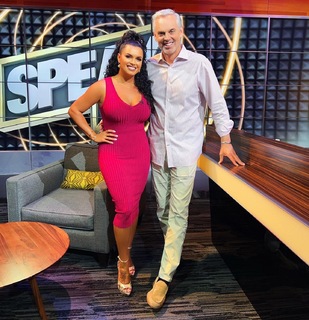 Joy Taylor feet photo thumbnail