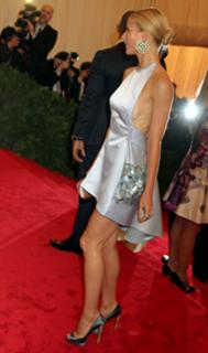 Gwyneth Paltrow feet photo thumbnail
