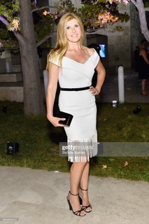 Connie Britton feet photo thumbnail