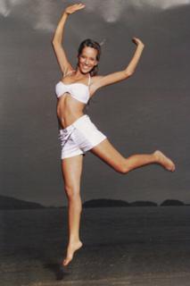 Luisana Lopilato feet photo thumbnail