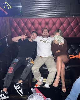 Paige VanZant feet photo thumbnail