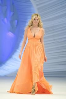 Kate Upton feet photo thumbnail