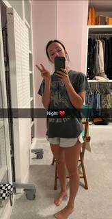 Brittney Smith feet photo thumbnail