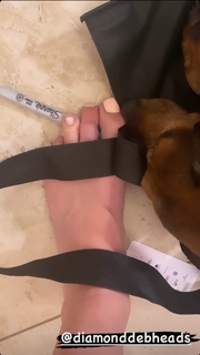 Debbie Gibson feet photo thumbnail
