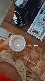 Kelly Key feet photo thumbnail