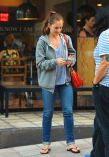 Minka Kelly feet photo thumbnail
