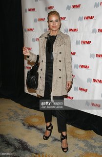 Maria Bello feet photo thumbnail