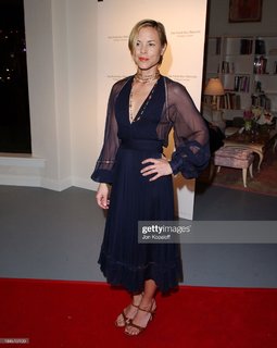 Maria Bello feet photo thumbnail