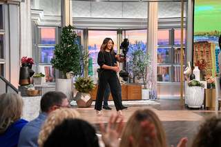 Regina Hall feet photo thumbnail