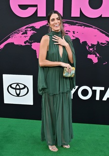 Nikki Reed feet photo thumbnail