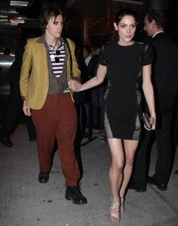 Ashley Greene feet photo thumbnail