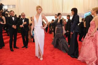 Claire Danes feet photo thumbnail