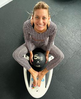 Federica Fontana feet photo thumbnail