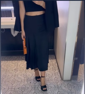 Katharine McPhee feet photo thumbnail