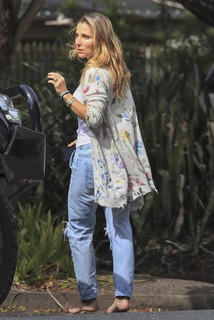 Elsa Pataky feet photo thumbnail