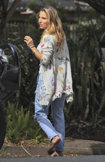 Elsa Pataky feet photo thumbnail