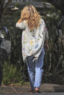Elsa Pataky feet photo thumbnail