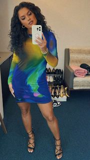 Joy Taylor feet photo thumbnail
