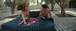 Bella Thorne feet photo thumbnail