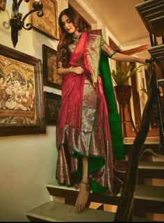 Sonam Kapoor feet photo thumbnail