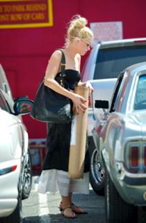 Amber Heard feet photo thumbnail