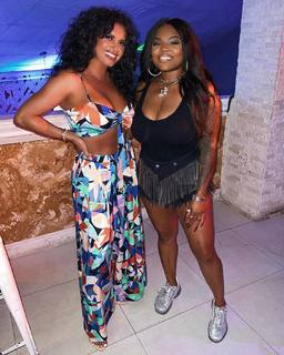 Joy Taylor feet photo thumbnail