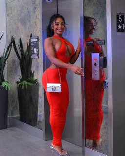 Qimmah Russo feet photo thumbnail