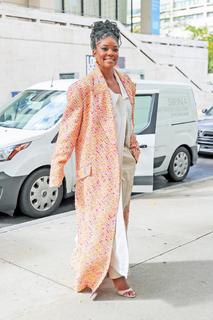 Gabrielle Union feet photo thumbnail