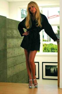 Sarah Michelle Gellar feet photo thumbnail