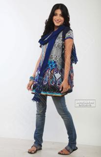 Shruti Haasan feet photo thumbnail