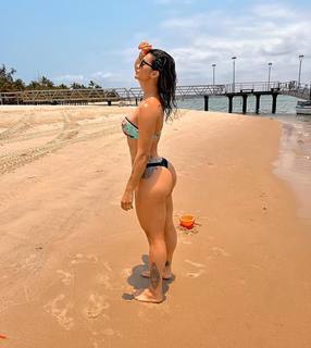 Kelly Key feet photo thumbnail