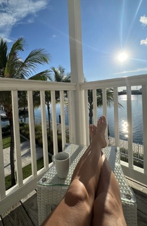 Karolina Kowalkiewicz feet photo thumbnail