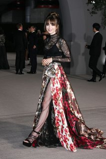 Lily Collins feet photo thumbnail