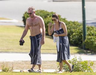 Kate Walsh feet photo thumbnail