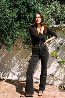 Phoebe Tonkin feet photo thumbnail