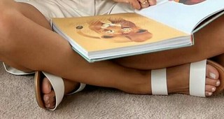 Zaira Nara feet photo thumbnail