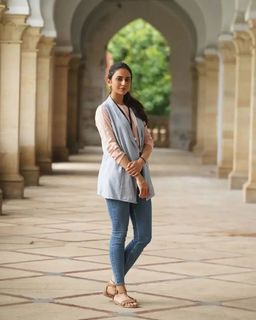 Rakul Preet Singh feet photo thumbnail