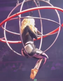 Carrie Underwood feet photo thumbnail