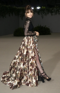 Lily Collins feet photo thumbnail